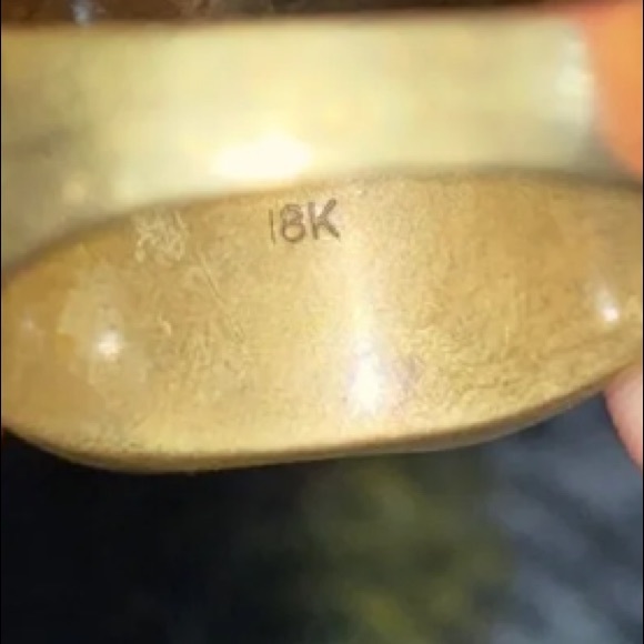 Gold Ring - Picture 2 of 2